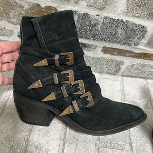 Free People Western Buckle Mason Suede Ankle Boot festival goth sz 36